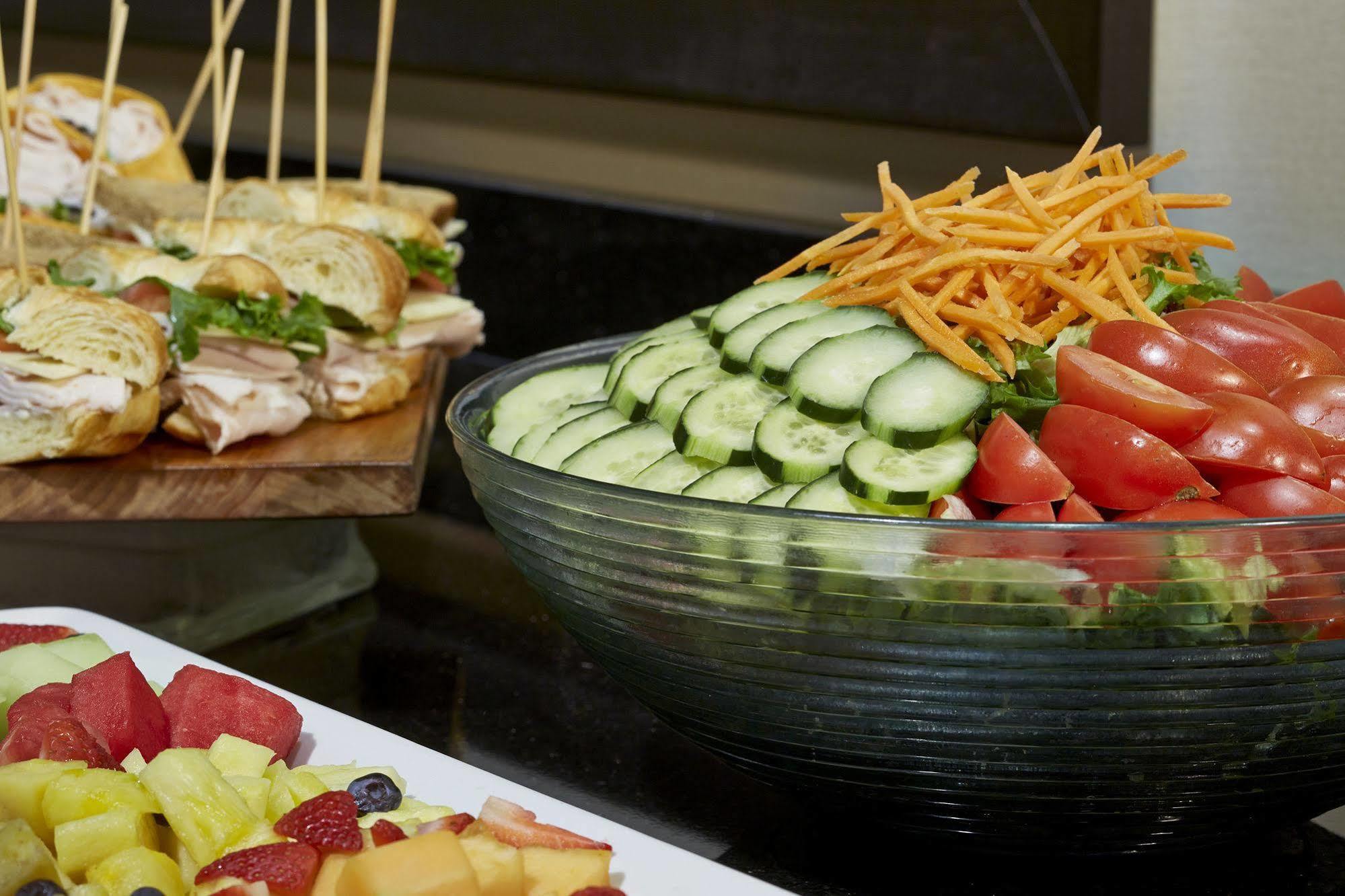 Courtyard By Marriott Mall Of America Hotel Bloomington
